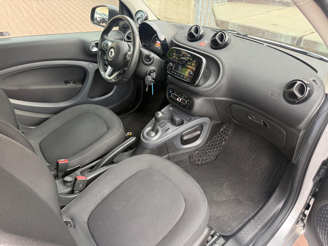 Smart ForTwo EQ Passion TAGLIANDI MERCEDES - PARI AL NUOVO PREZZO REALE, NO OBBLIGO FINANZIAMENTO!!!