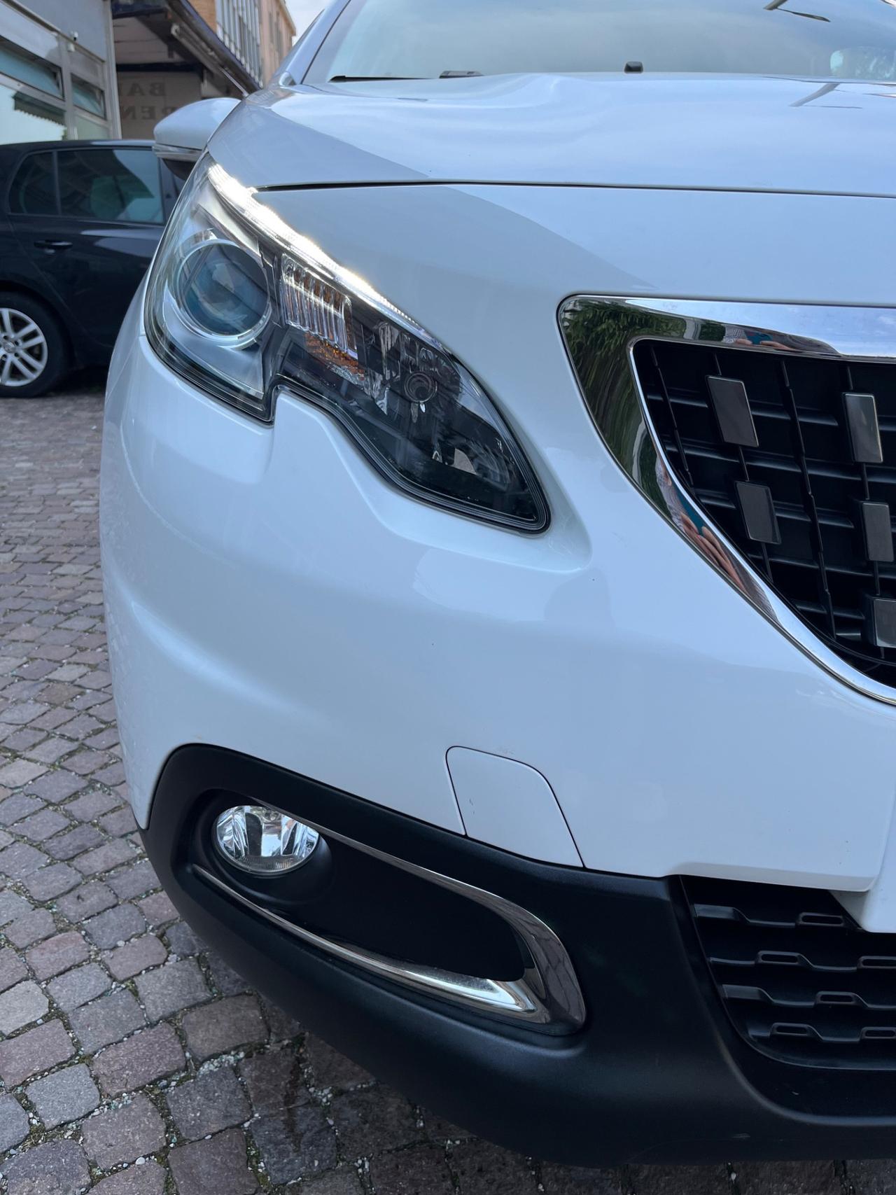 Peugeot 2008 1.2 82 CV S&S Allure