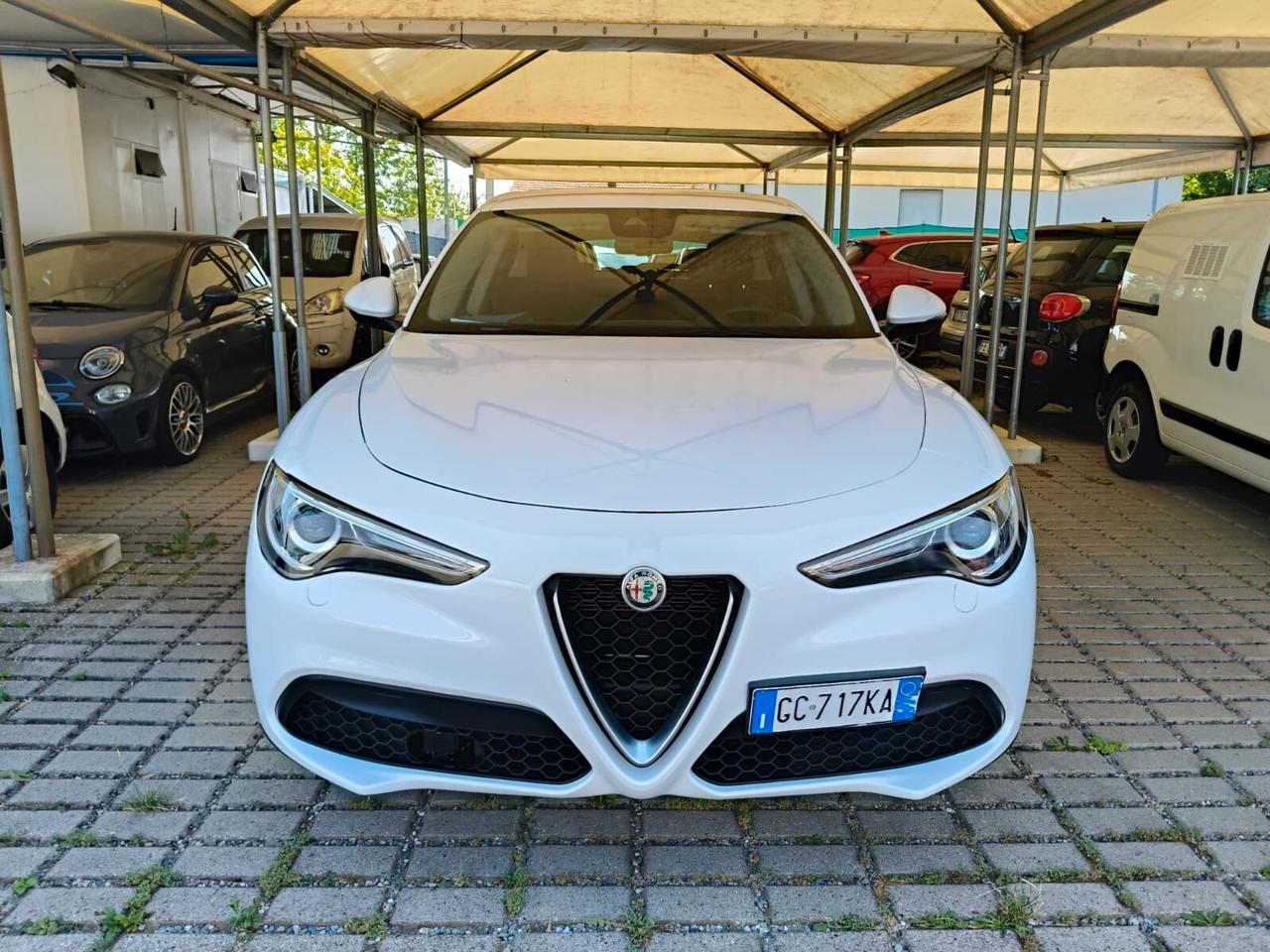 Alfa Romeo Stelvio AUTOCARRO N1 2.2 Turbodiesel 160 CV AT8 RWD Business