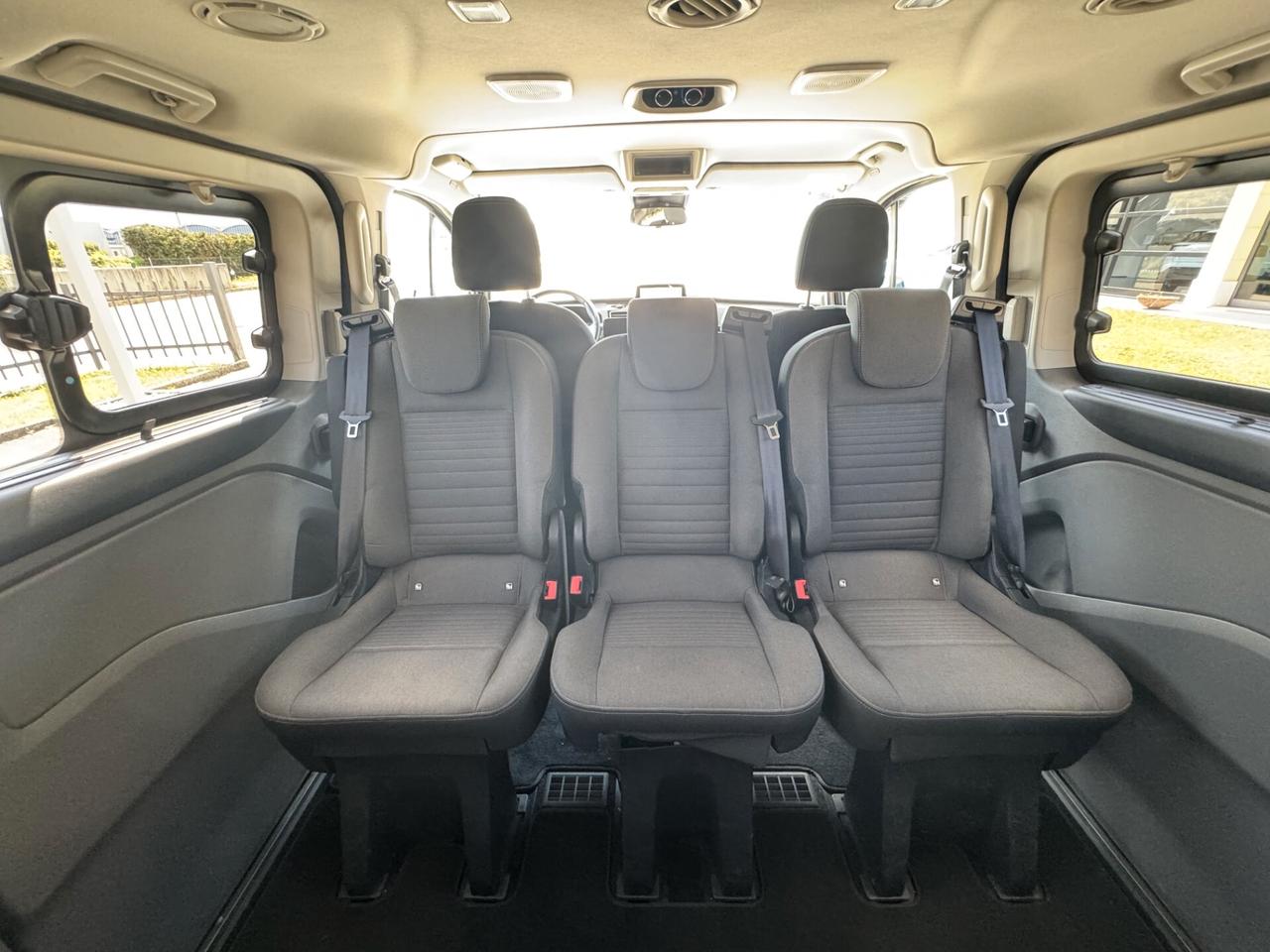 Ford Tourneo Custom Tit. 2.0MHVE 130CV PassoC. 8p