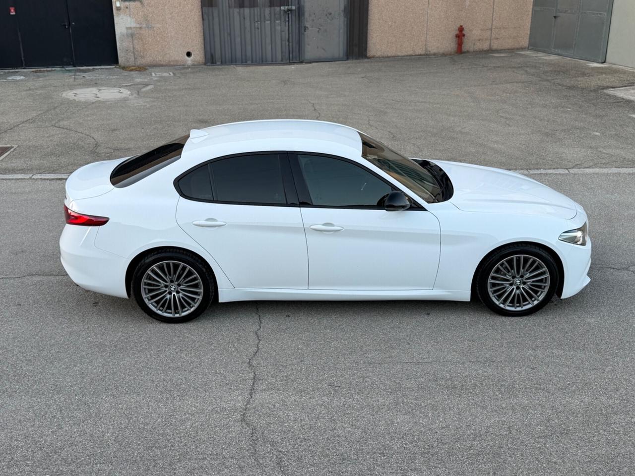 Alfa Romeo Giulia 2.2 Turbodiesel 160 CV AT8 Business