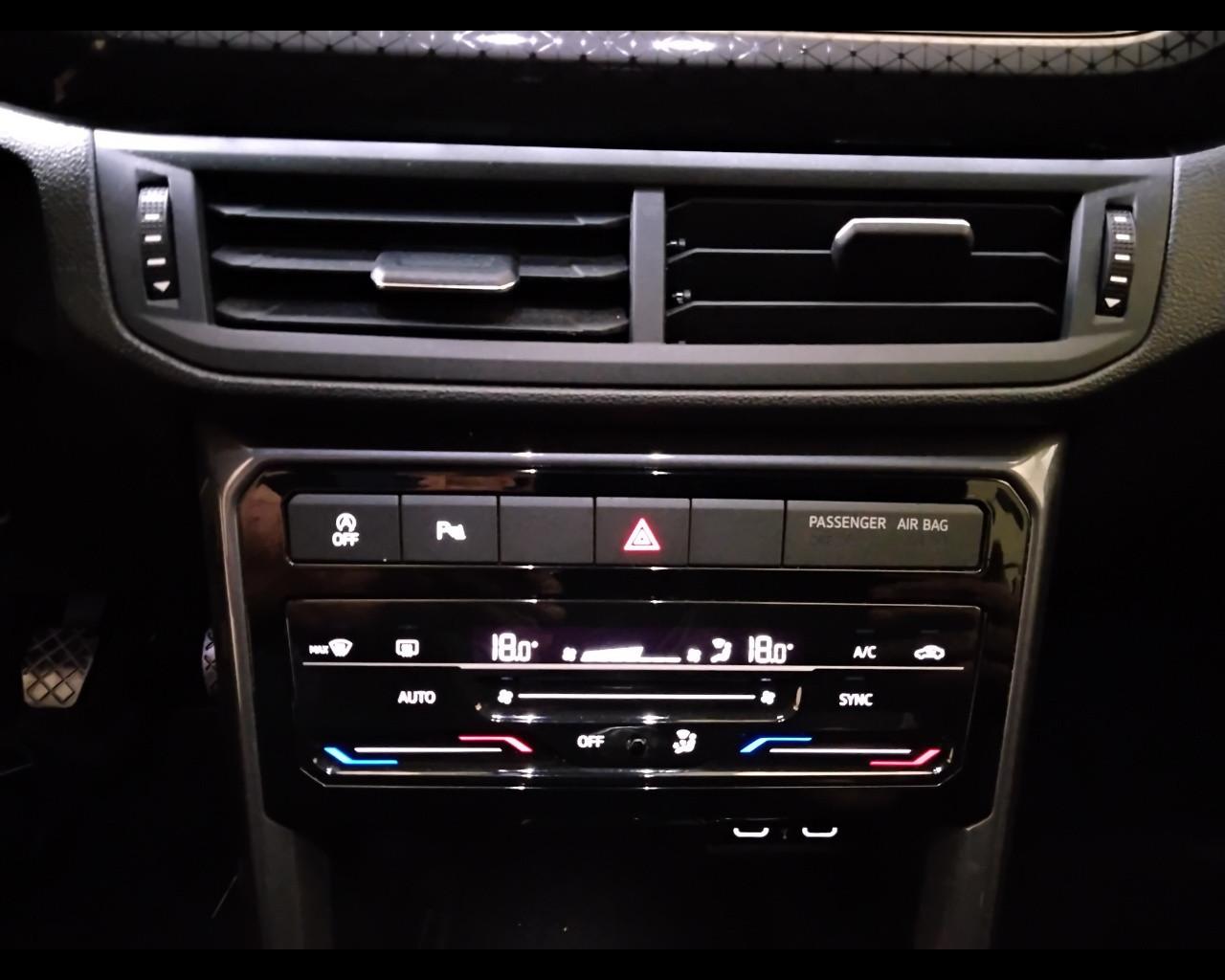 VOLKSWAGEN T-Cross 2019 - T-Cross 1.0 tsi Advanced 110cv