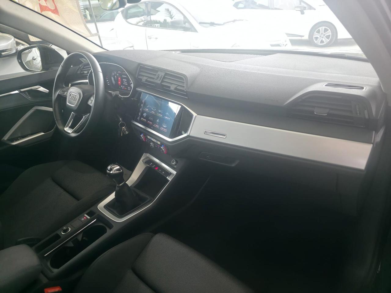 Audi Q3 35 TDI Business Advanced