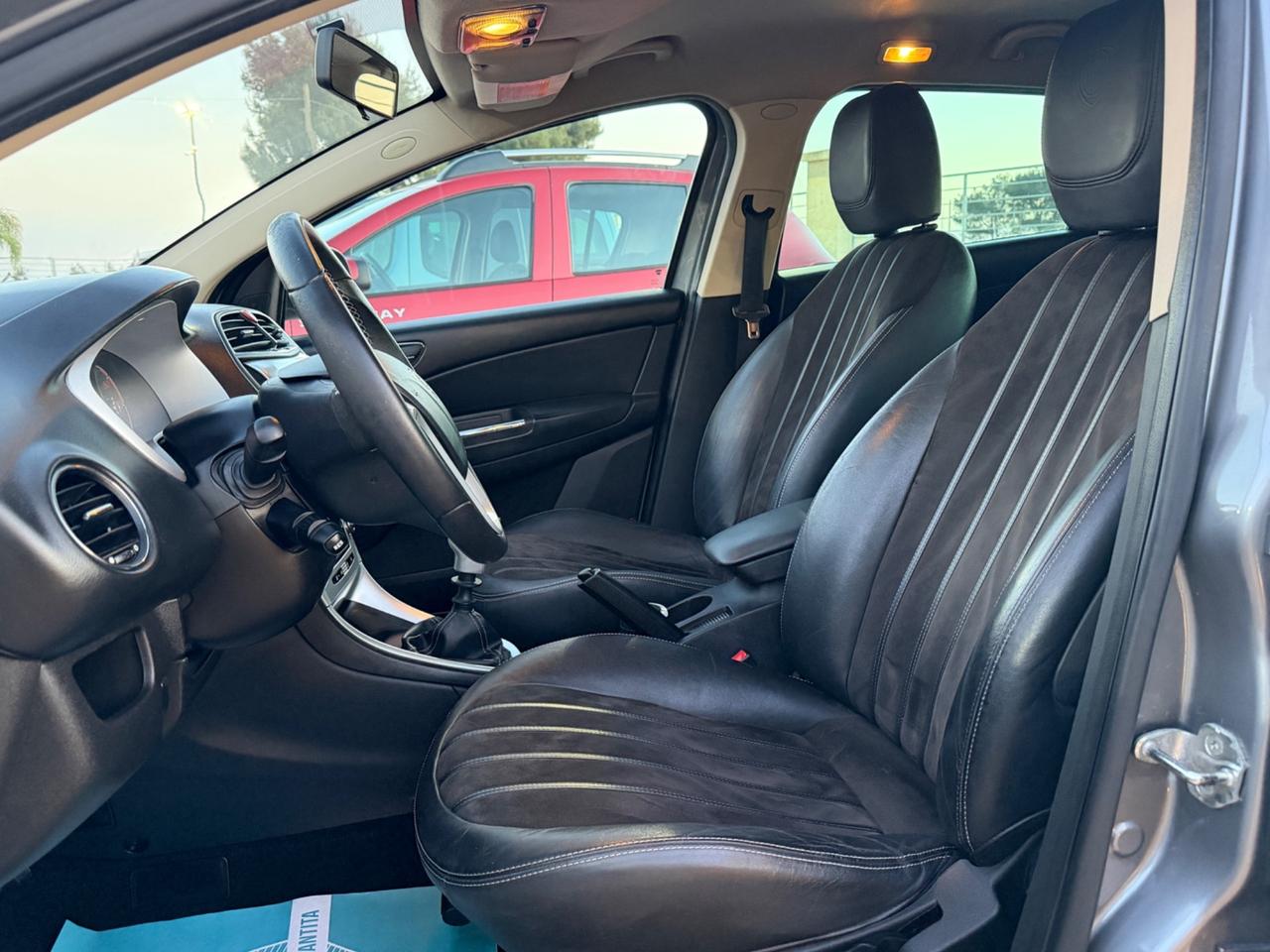 Lancia Delta 1.6 MJT DPF 105 CV Gold