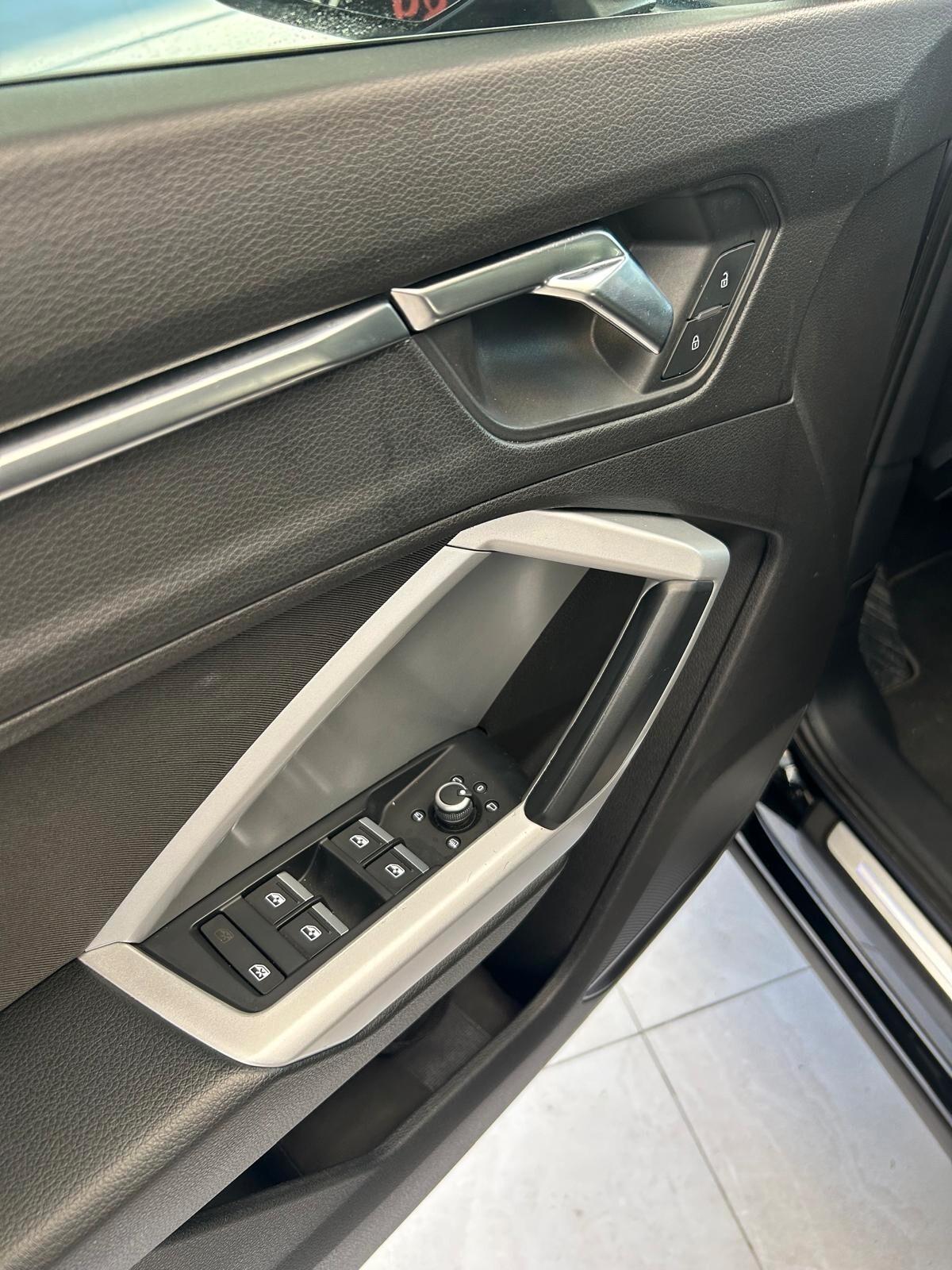 Audi Q3 35 TDI 2.0 Diesel 150 cv S tronic line edition