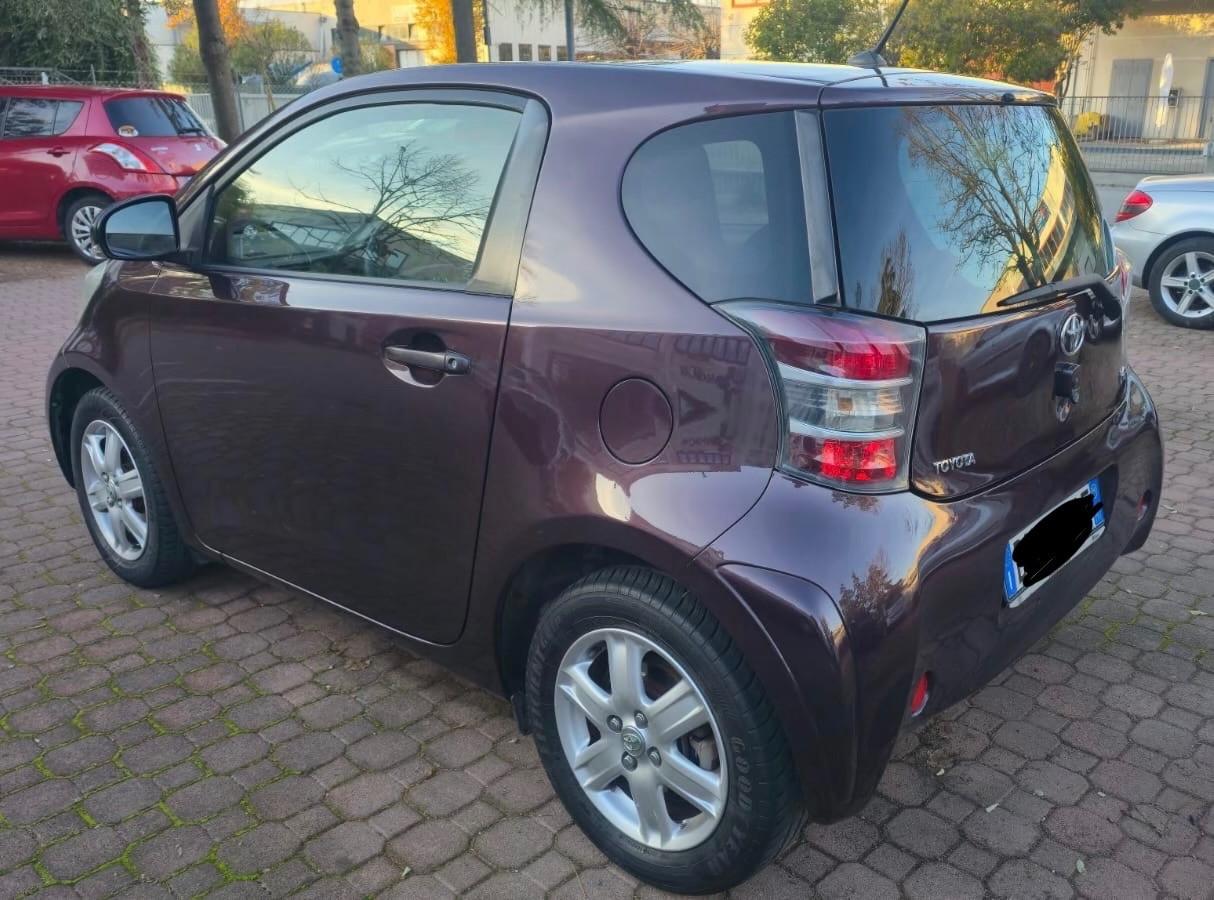 Toyota iQ 1.0 Sol