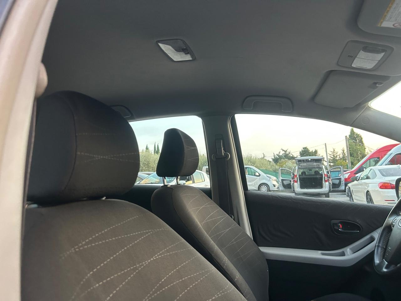 Toyota Yaris 1.0 5 porte Sol