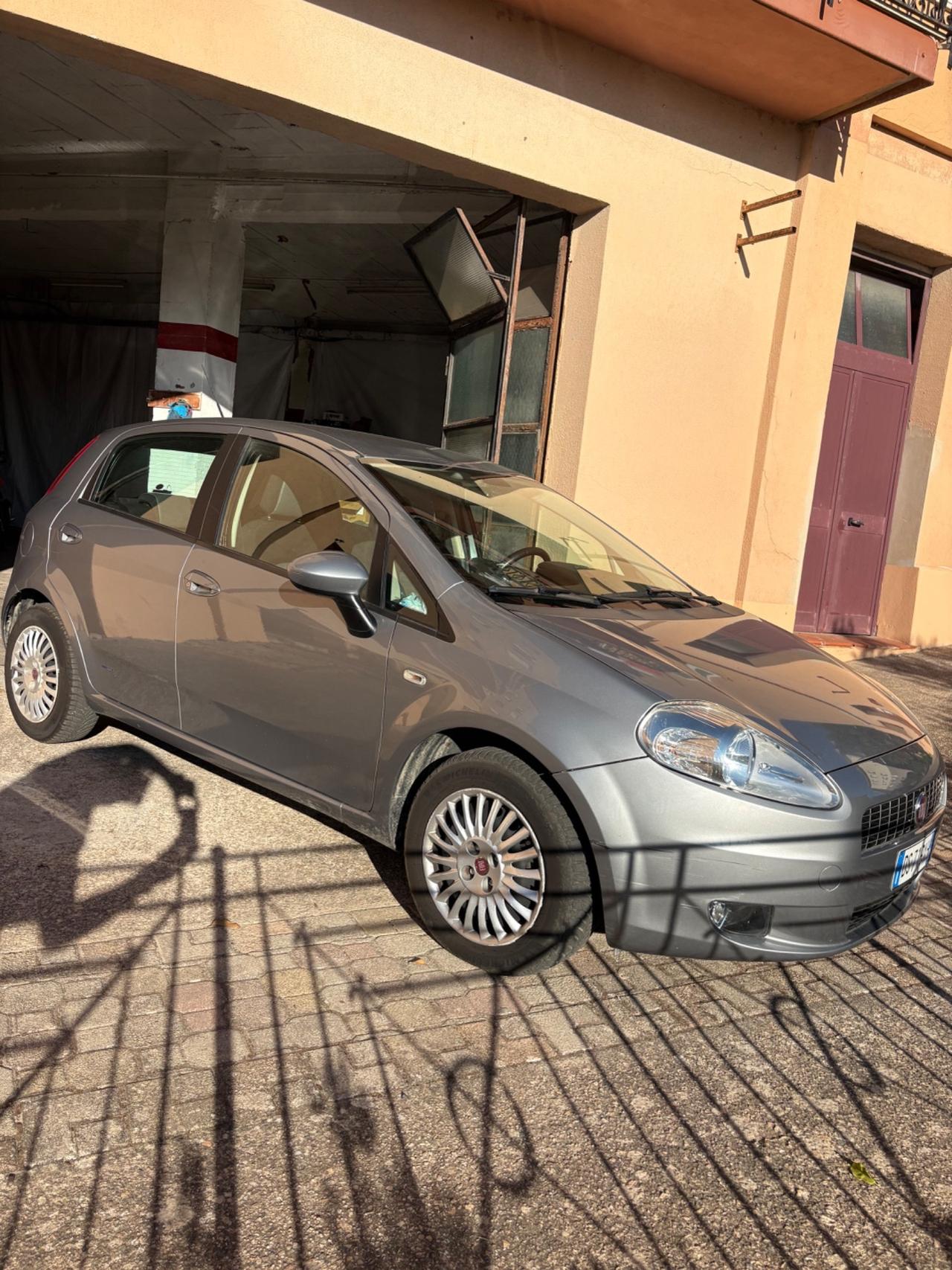 Fiat Grande Punto 1.3 MJT 75 CV 5 porte Dynamic