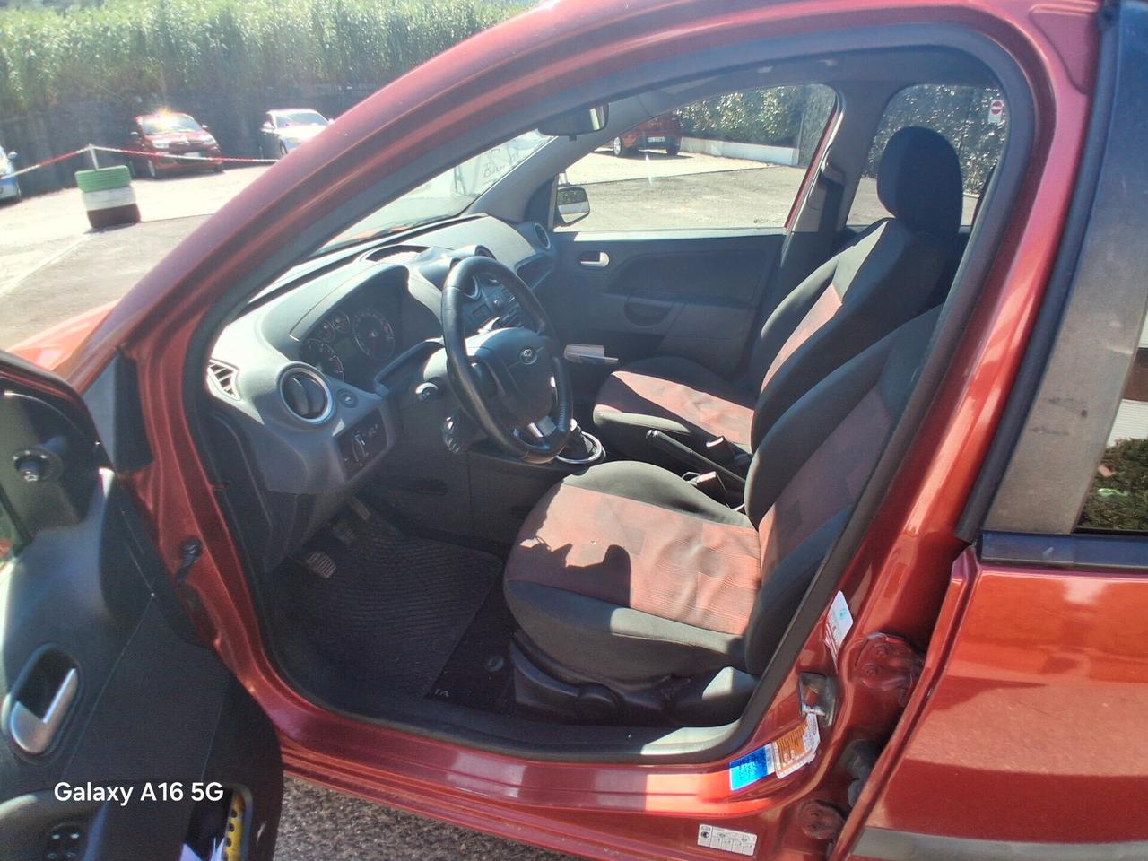 Ford Fiesta 1.2 16V 5p. Ghia METANO