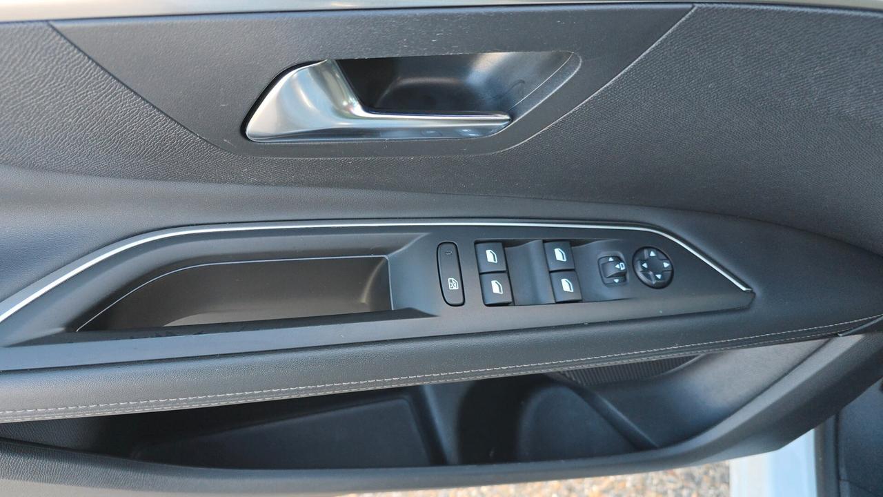 Peugeot 3008 BlueHDi 130 S&S Allure