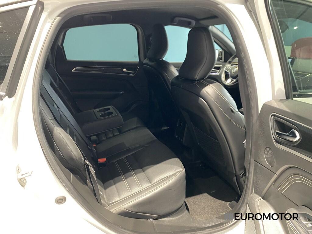 Renault Arkana 1.6 E-TECH Hybrid Engineered Auto