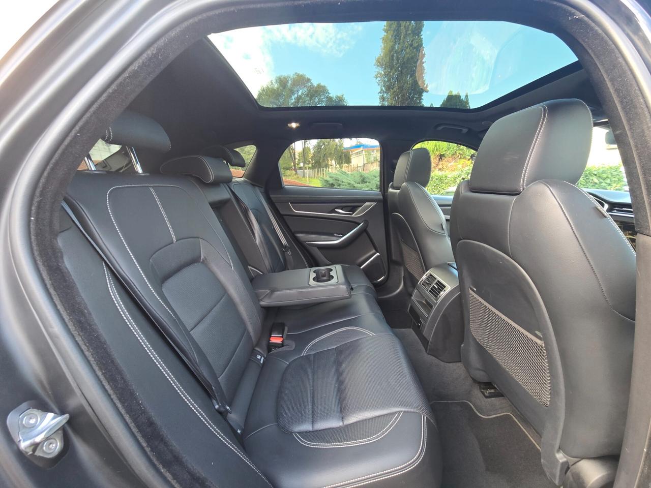 Jaguar F-Pace 2.0d 204cv AWD R-Dynamic HSE i4 Mhev