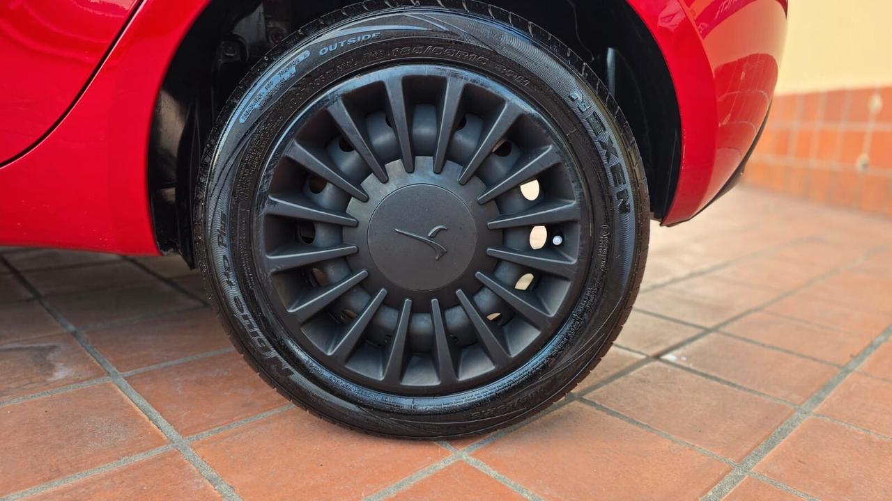 Lancia Ypsilon 1.0 FireFly 5 porte S&S Hybrid Ecochic Silver