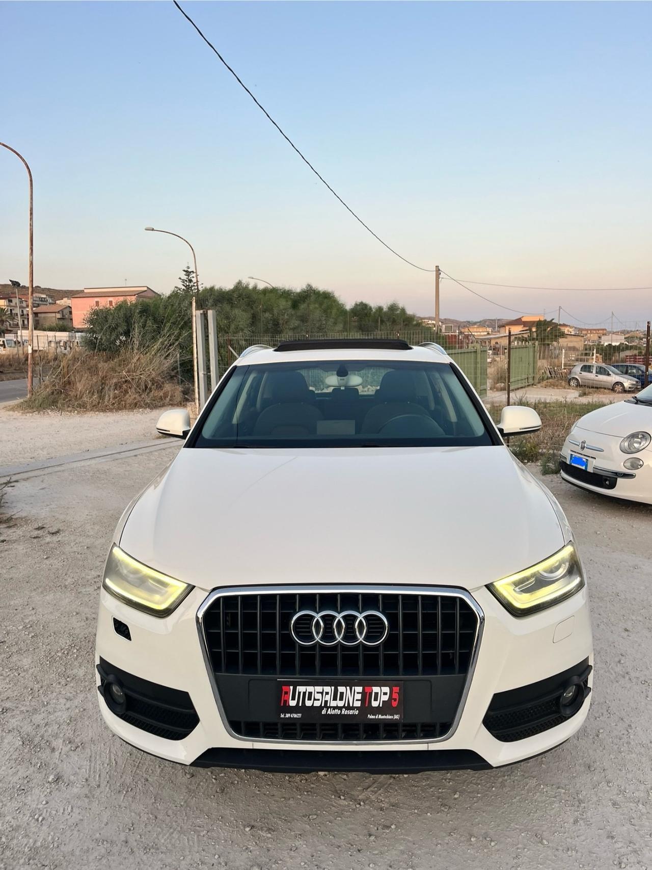 Audi Q3 2.0 TDI S-Line con navigatore uxno tetto apribile