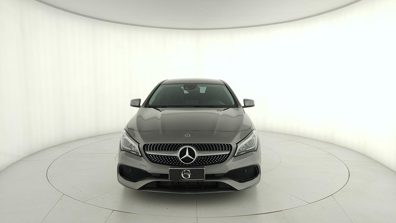 Mercedes-Benz CLA Shooting Brake 200 d Premium 4matic auto FL