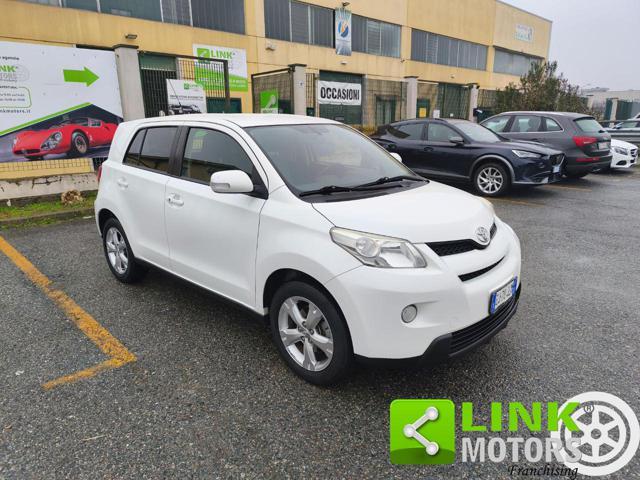 TOYOTA Urban Cruiser 1.4 D-4D AWD Luxury