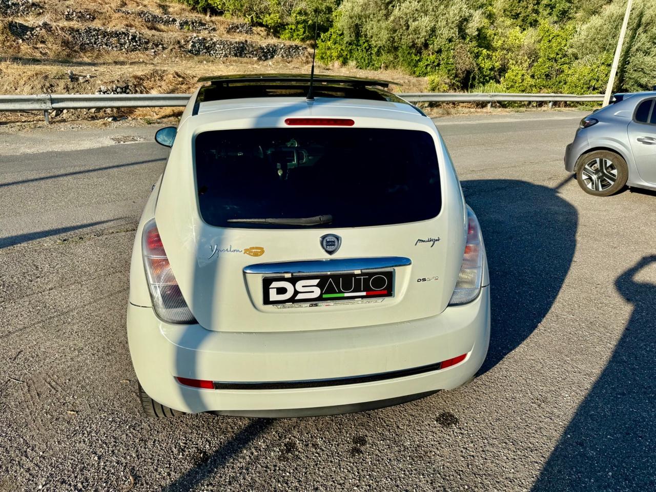 LANCIA YPSILON 1.3 MJT 75 CV PLATINUM