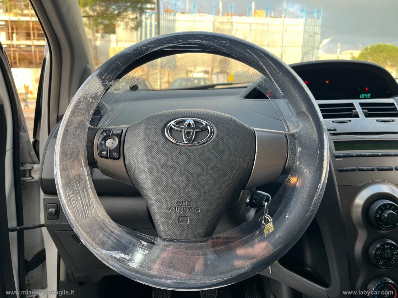 TOYOTA Yaris 1.4 D-4D 5p. Sol