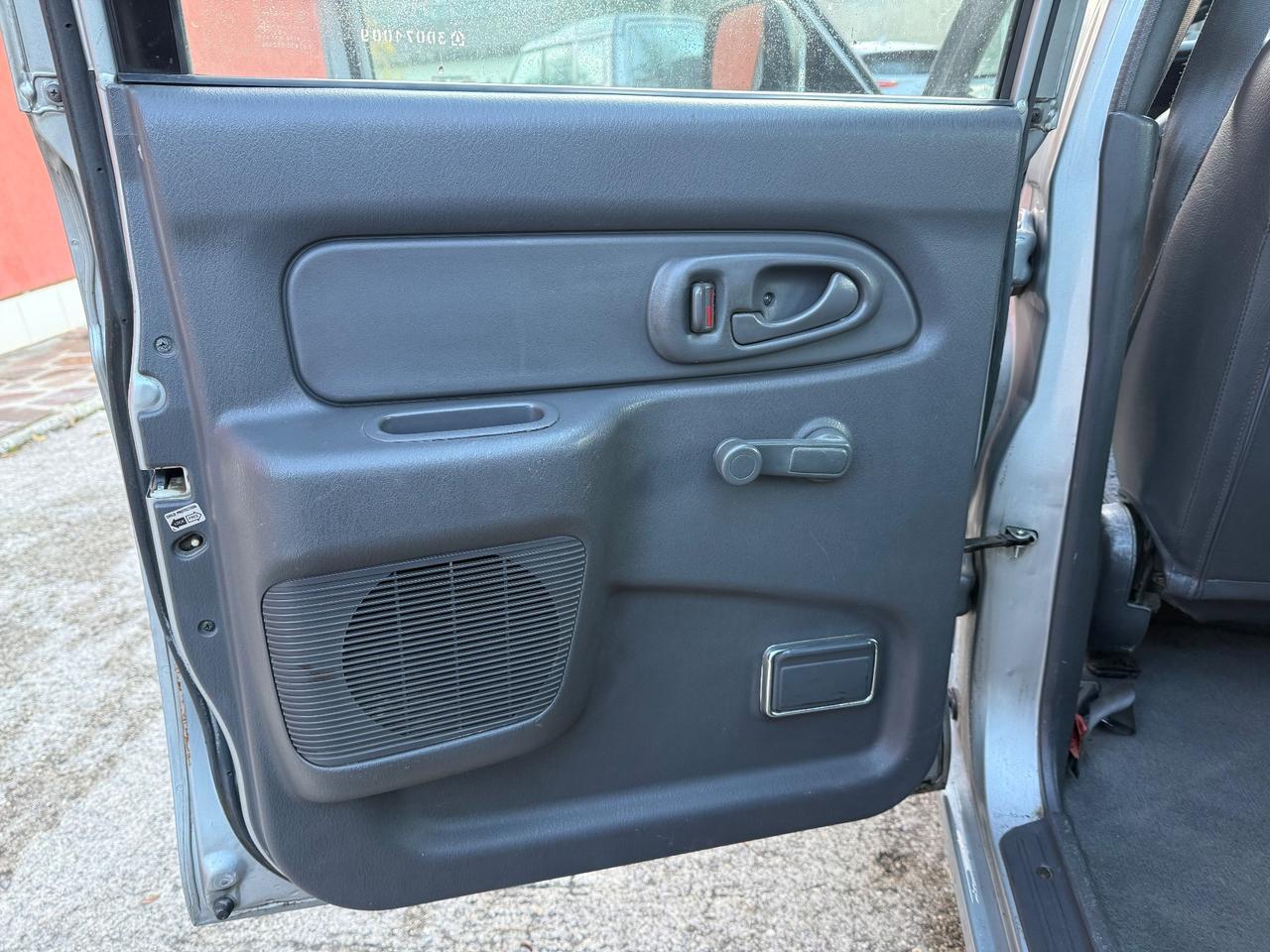 Mitsubishi L200 2.5 TDI 4WD Pick-up