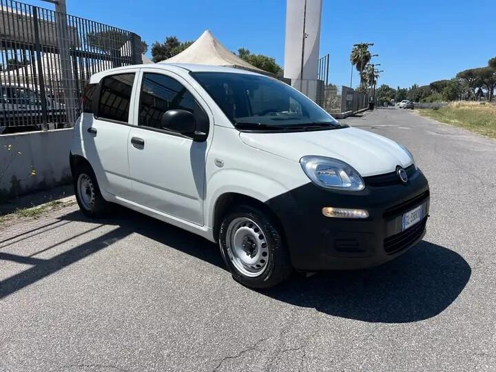 Fiat Panda 1.0 FireFly S&S Hybrid Garmin