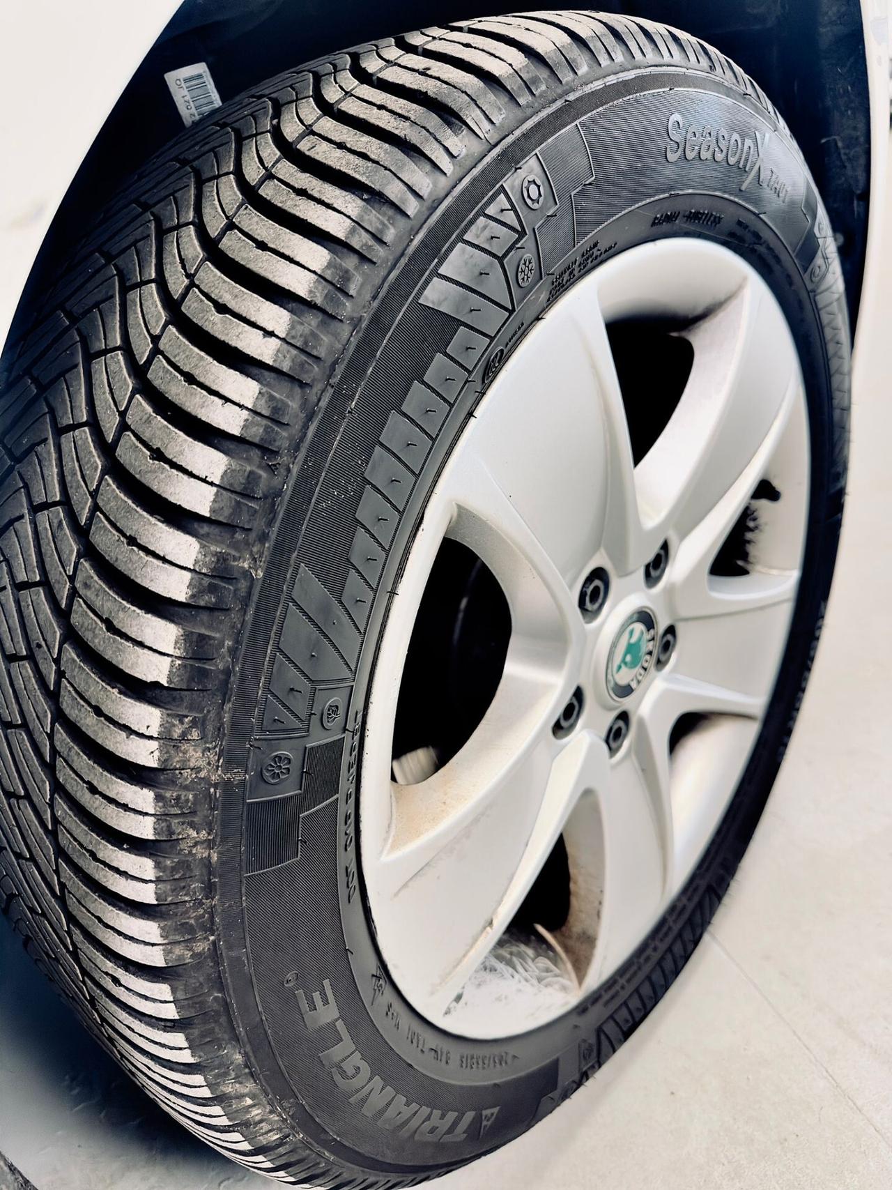 Skoda Octavia 1.6 TDI CR F.AP. DSG Wagon Ambition