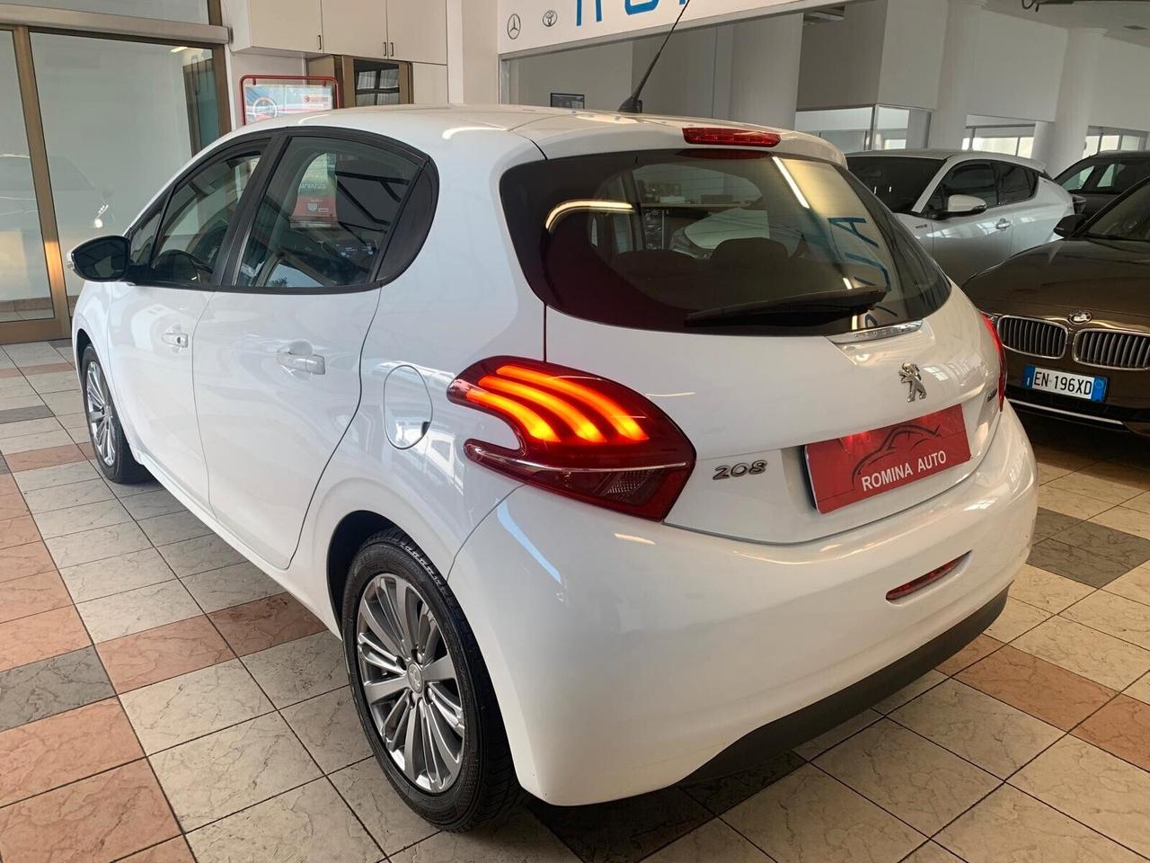 Peugeot 208 PureTech 82 5 porte Allure