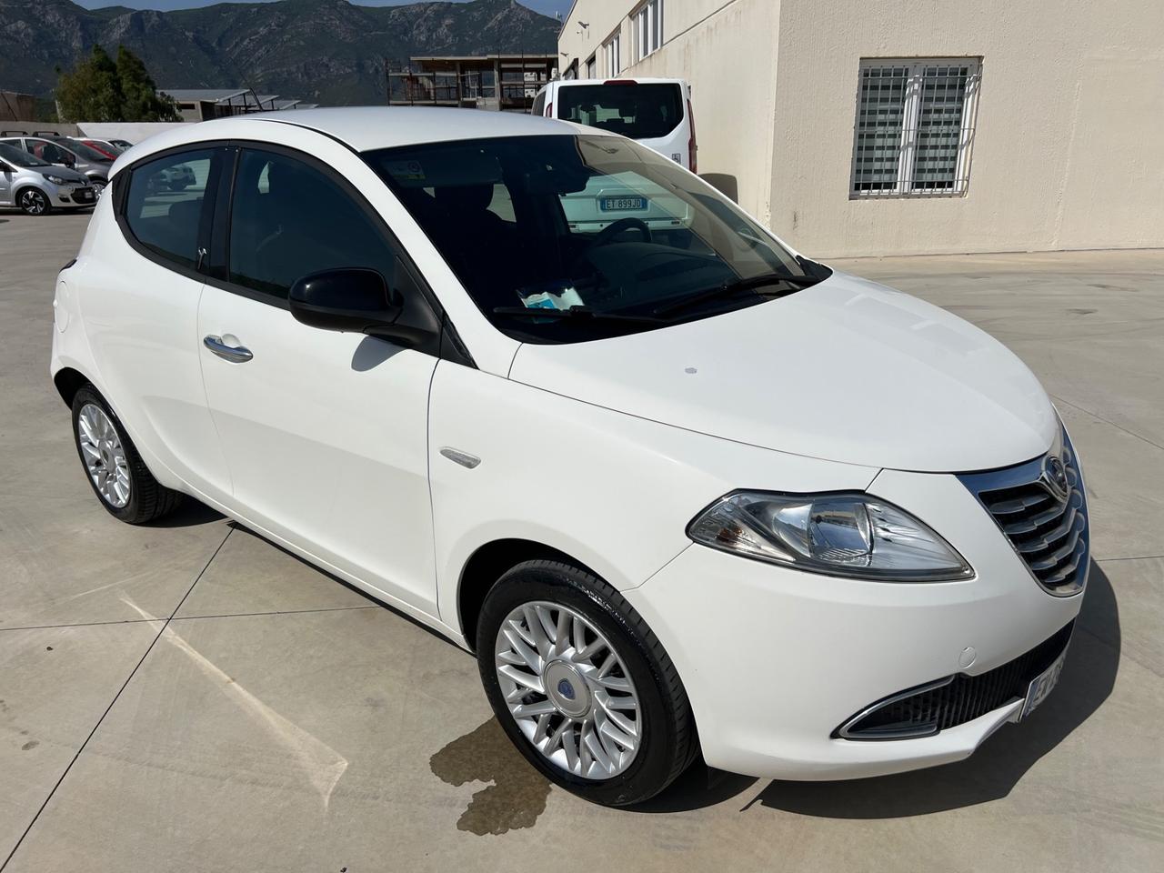 Lancia Ypsilon 1.3 MJT 16V 95 CV 5 porte 2014