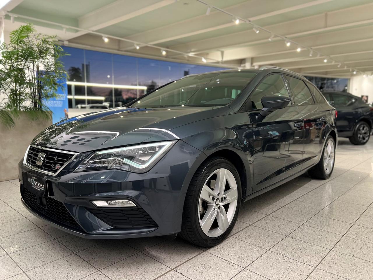 SEAT Leon III 2017 ST Sportstourer 1.6 tdi Business 115cv dsg - TETTO!