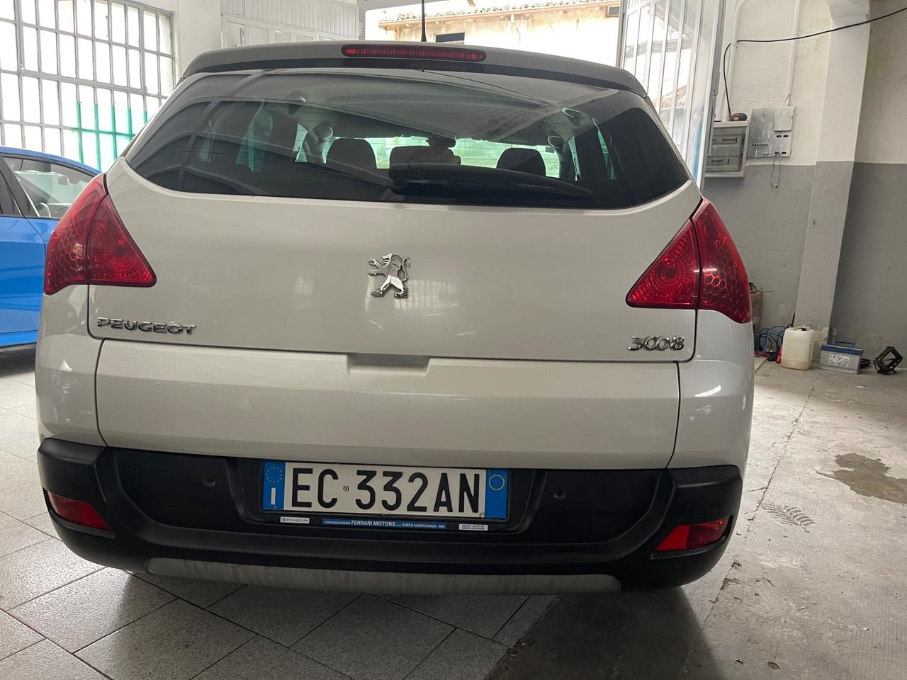 Peugeot 3008 1.6 HDi 110CV cambio robotizzato Premium