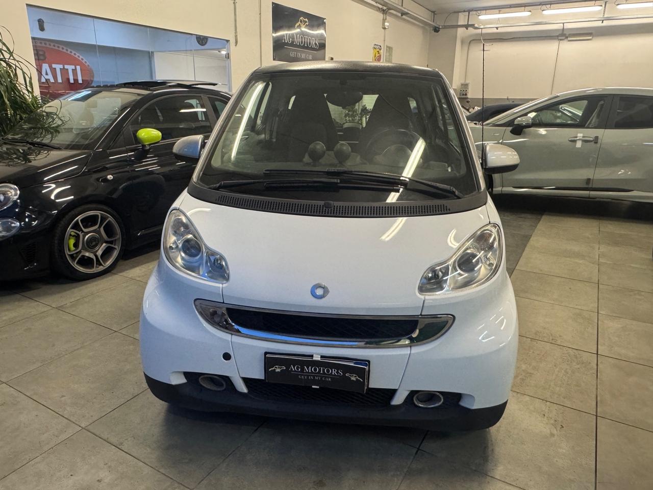 Smart ForTwo 1000 52 kW MHD coupé pure NEOPATENTATI