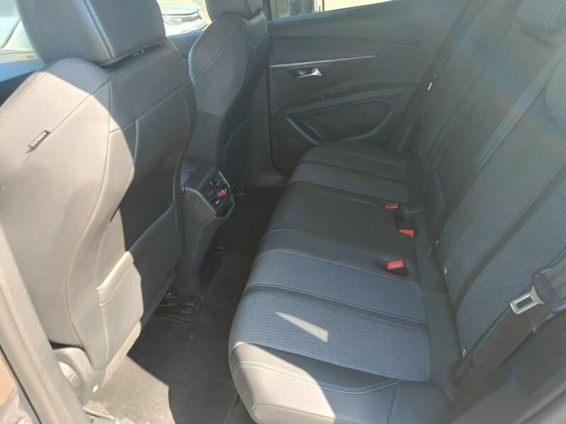 Peugeot 3008 1.5 130cv Eat8 *FULL OPT.-90.000 Km*