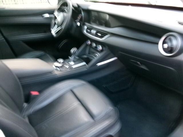 Alfa Romeo Stelvio 2.2 Turbodiesel 210 CV AT8 Q4 Executive