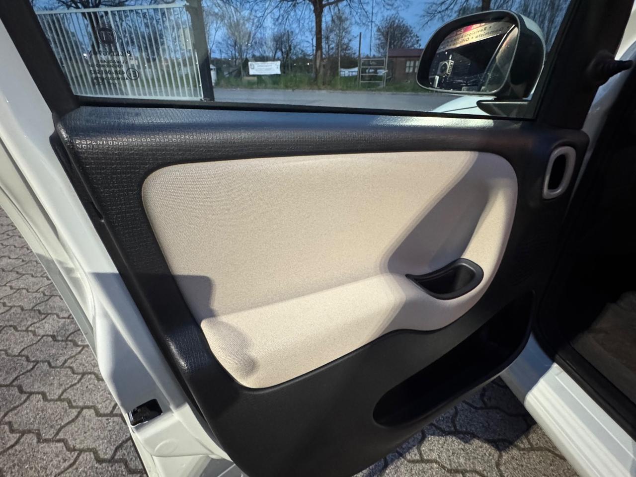 Fiat Panda 1.2 Easy — SOLO 2600 Km —