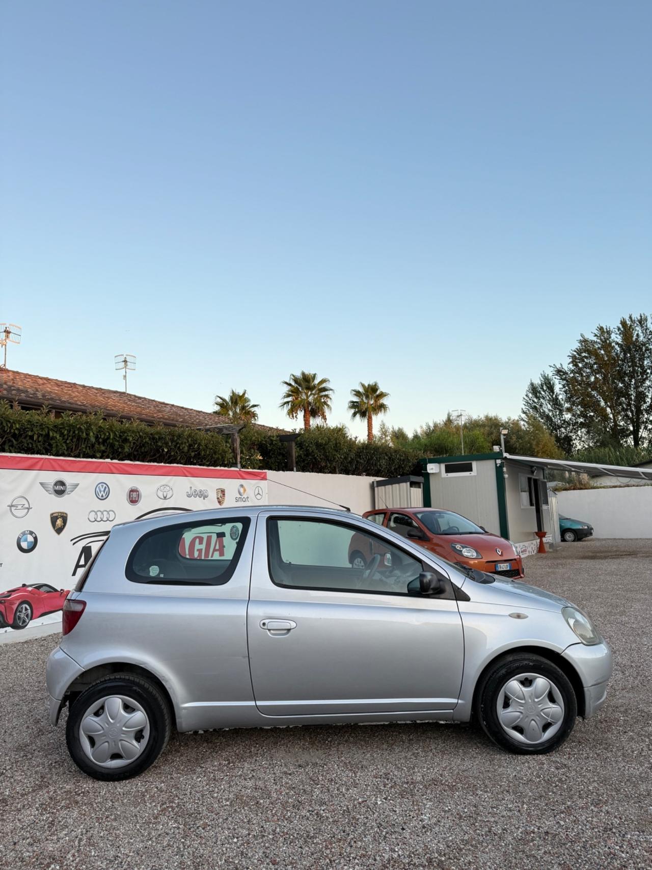 Toyota Yaris 1.0i 16V cat 3 porte Sol '03
