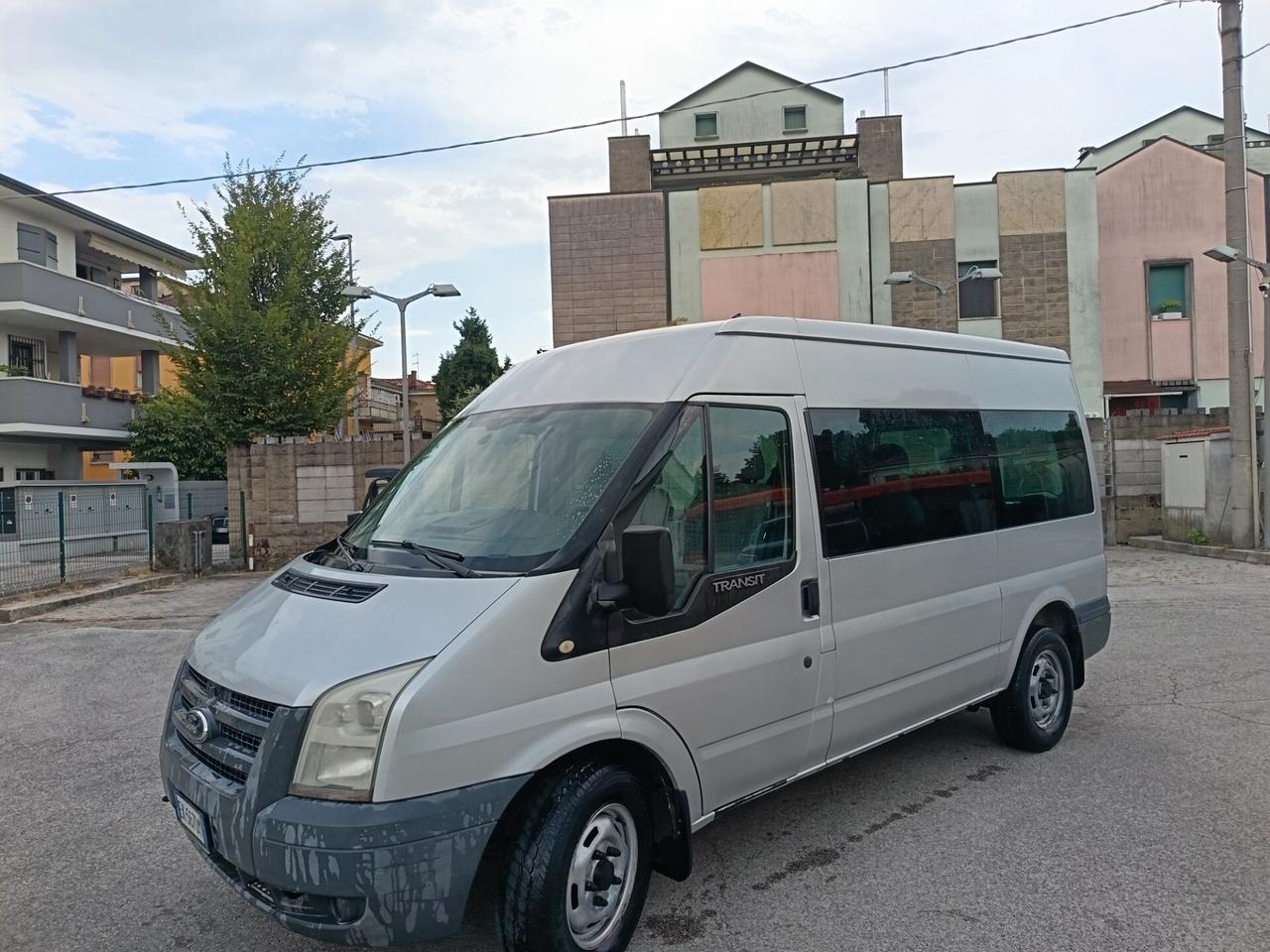 Ford Transit/Tourneo/Bus Transit 9 posti