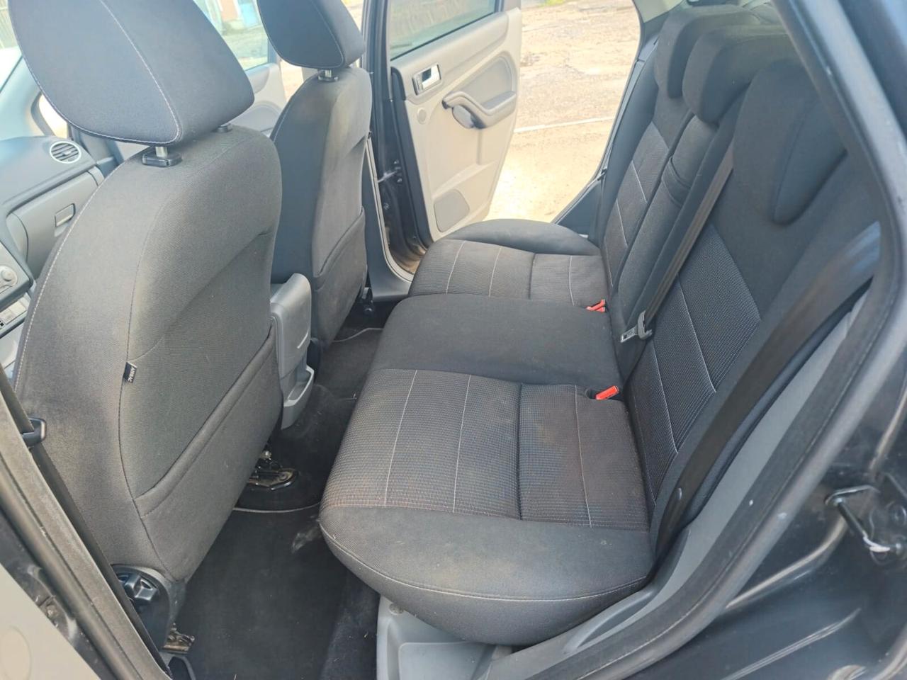 Ford Focus SW 2010----1.6 Diesel