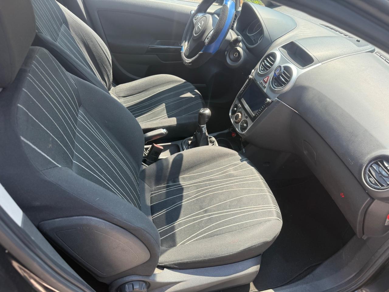 Opel Corsa 1.2 5 porte Club