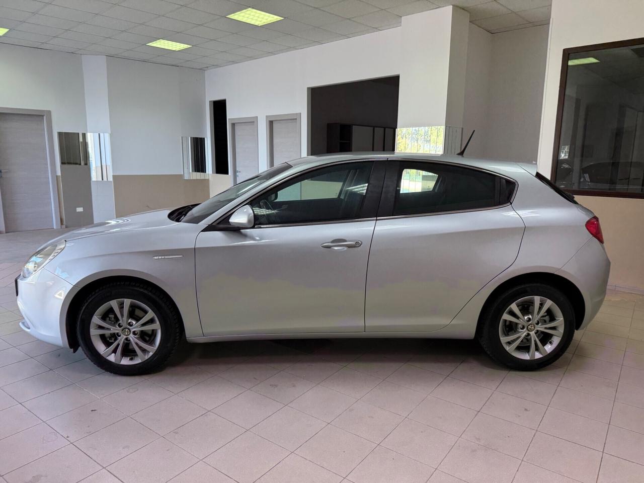 Alfa Romeo Giulietta 1.6 JTDm-2 105 CV Distinctive