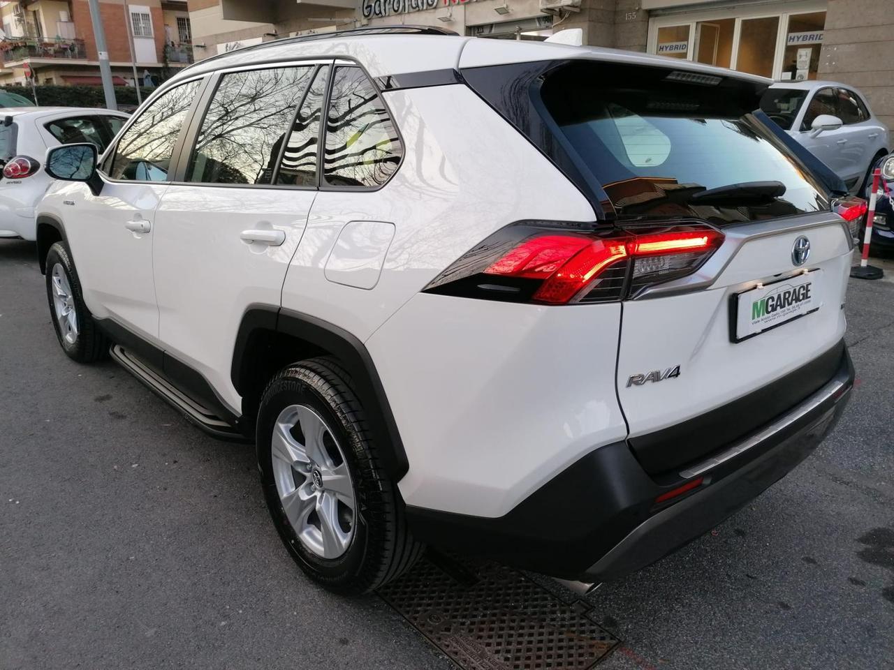 Toyota RAV4 2.5 HV (218CV) E-CVT 2WD Business Bianco
