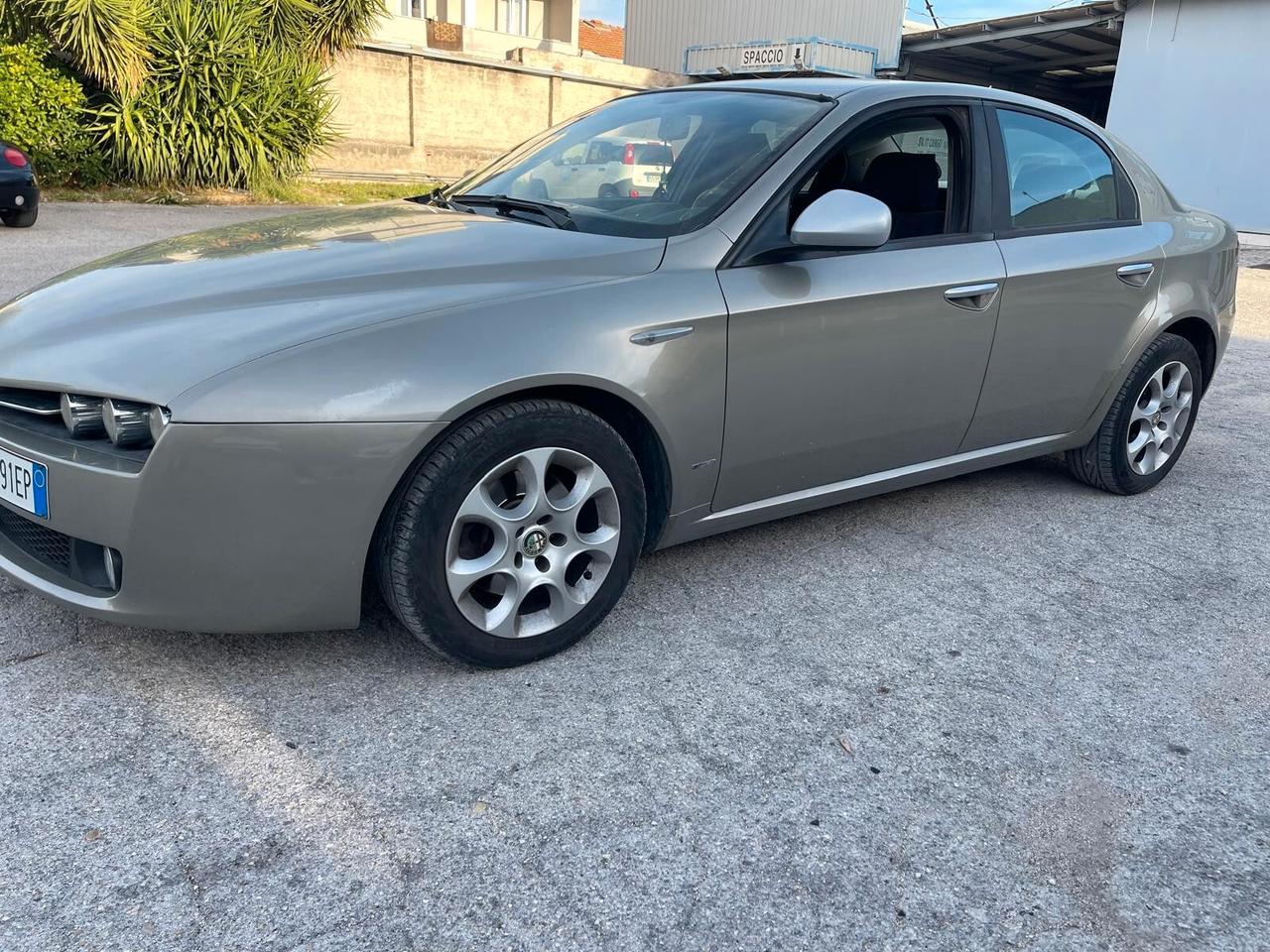 Alfa Romeo 159 1.9 JTDm 16V Exclusive