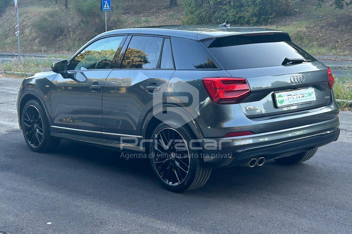 AUDI Q2 40 TFSI quattro S tronic Business
