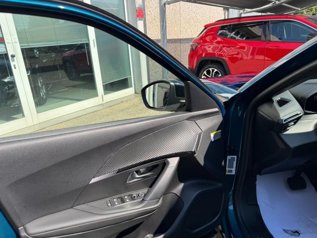 PEUGEOT 2008 Hybrid 145 e-DCS6 Allure KM. 26360