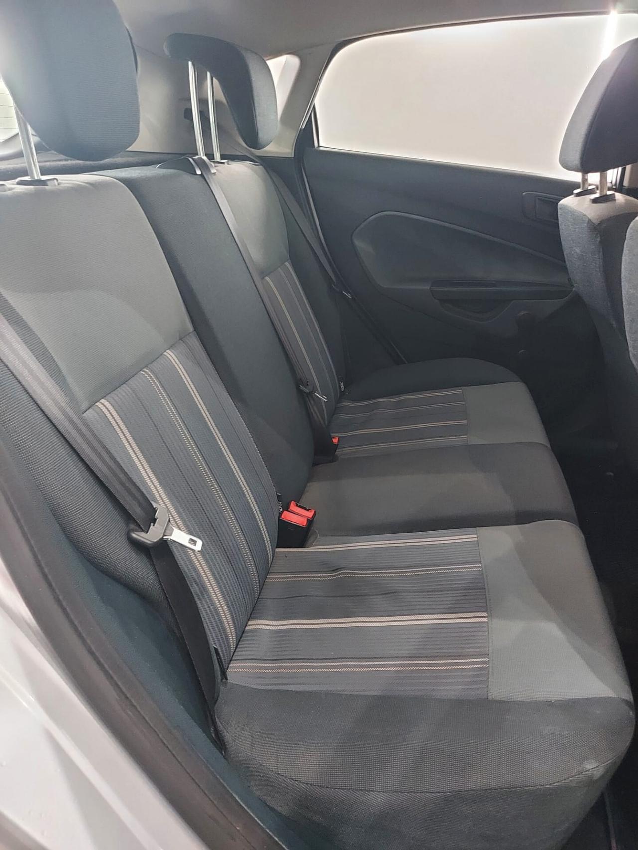 Ford Fiesta 1.4 TDCi 5p. Titanium
