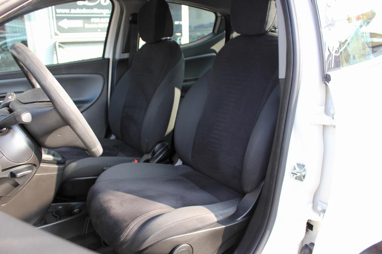 Lancia Ypsilon 1.2 69 CV 5 porte Gold SENSORI APP. TAGLIANDATA