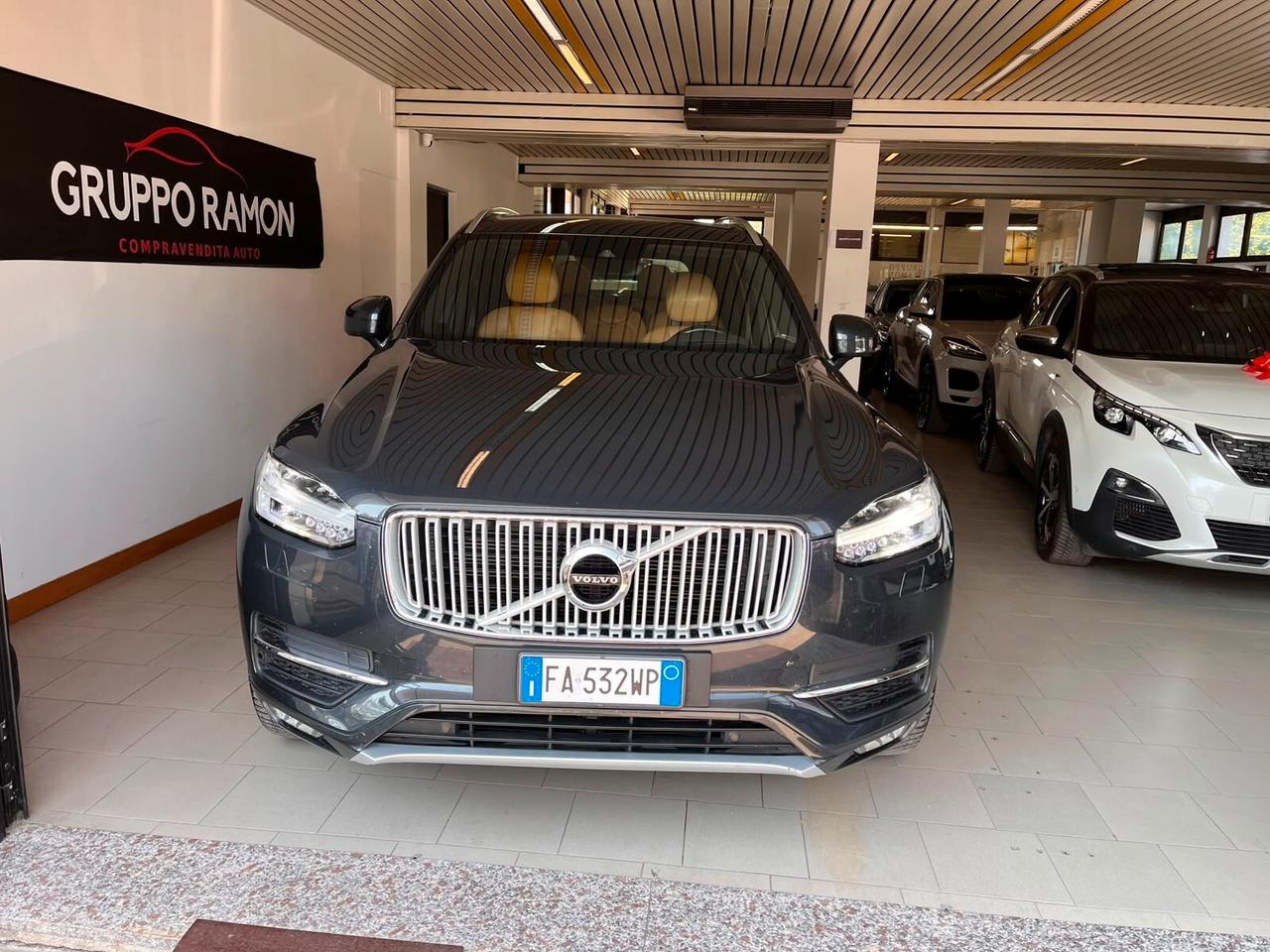 Volvo XC 90 XC90 D5 AWD Geartronic 7 posti Inscription