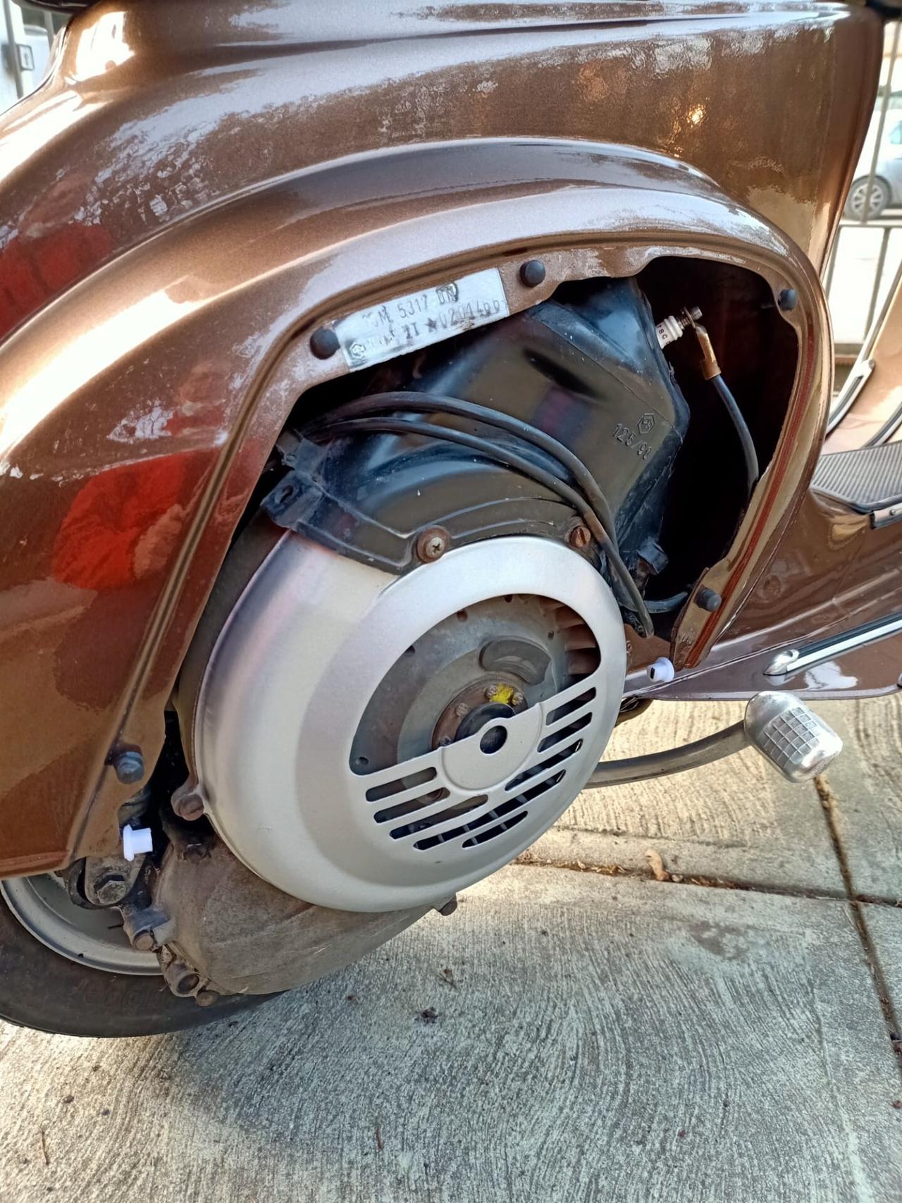 Piaggio Vespa 125 Primavera 1980 coca cola