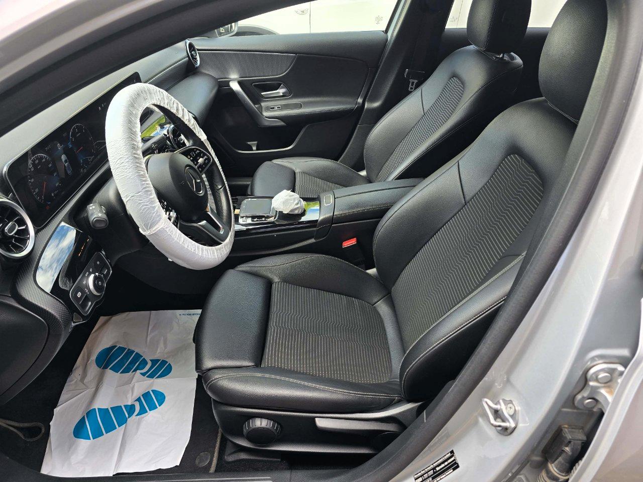 Mercedes A 180 D NIGHT EDITION AUTOMATGICA CAMERA/NAVI/18