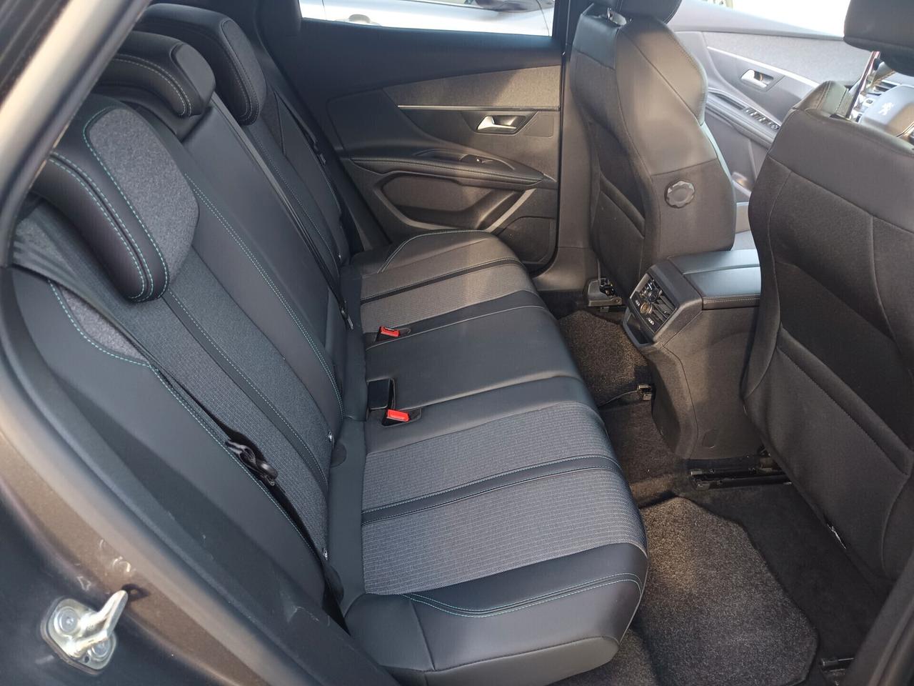 Peugeot 3008 1.5 BlueHDi 130cv S&S EAT8 Allure Pack