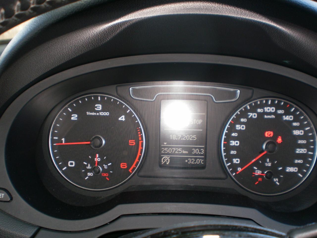 Audi Q3 2.0 TDI 120 CV Sport