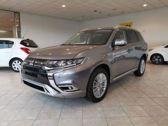 Mitsubishi Outlander 2.4 Mivec PHEV Instyle Plus 4WD CVT